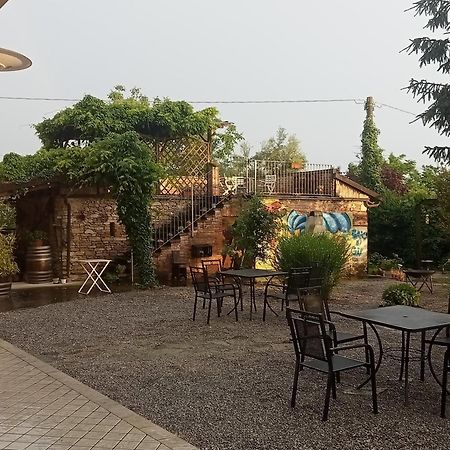 Agriturismo Bric Di Gai Монфорте-д'Альба Экстерьер фото