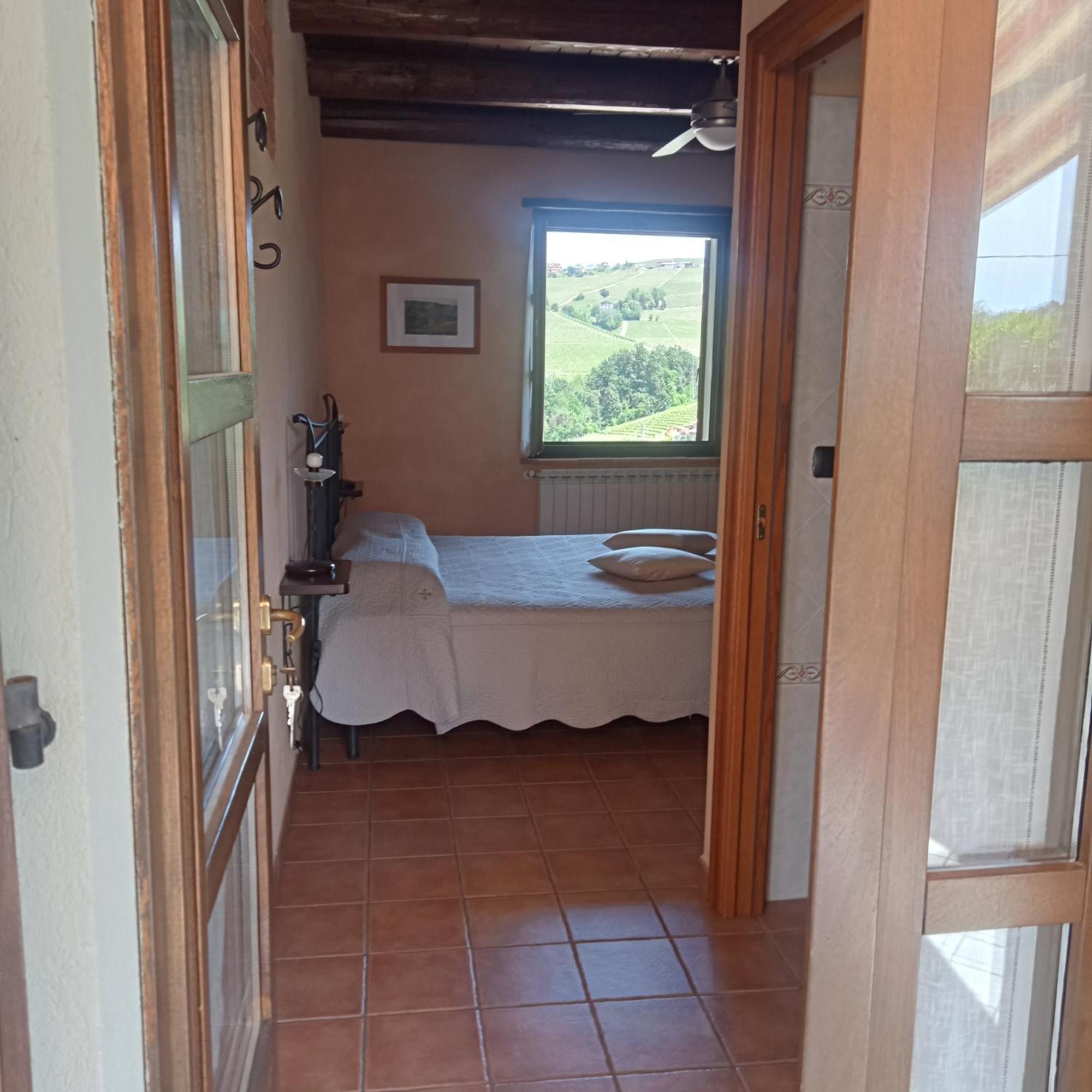 Agriturismo Bric Di Gai Монфорте-д'Альба Экстерьер фото