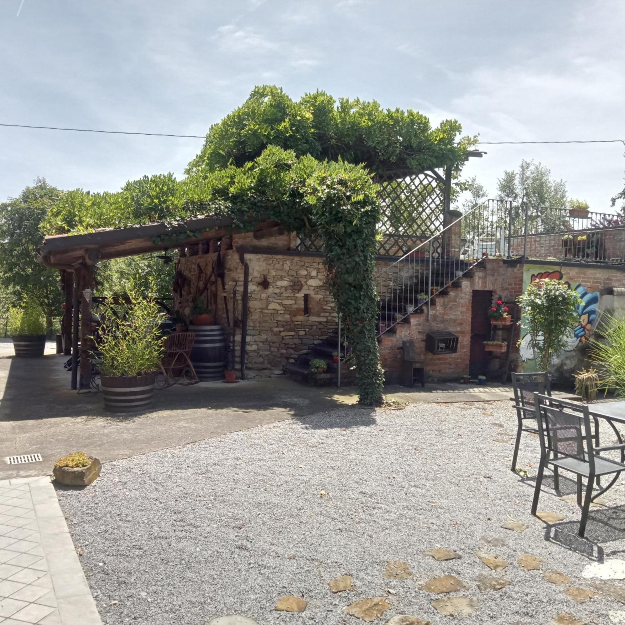 Agriturismo Bric Di Gai Монфорте-д'Альба Экстерьер фото
